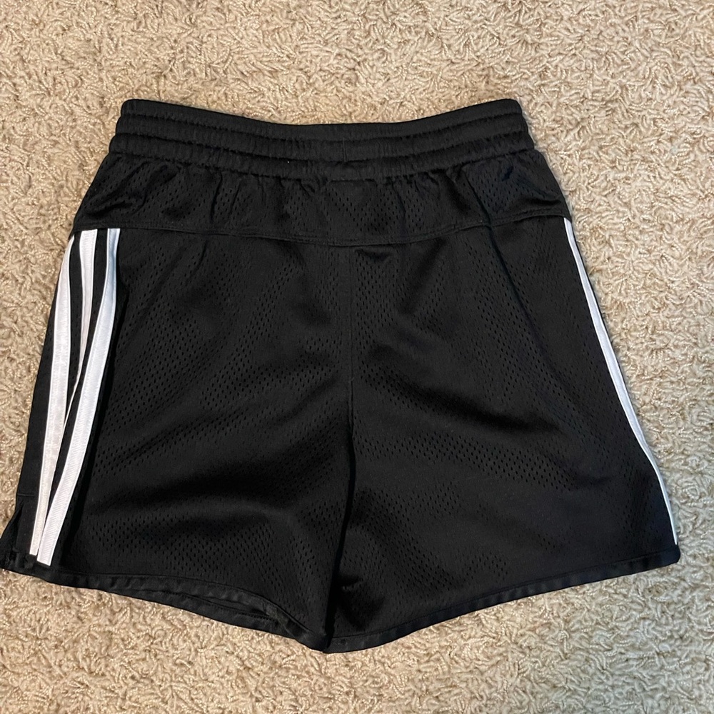 Adidas Girls Shorts Size 7/8 - Picture 2 of 3
